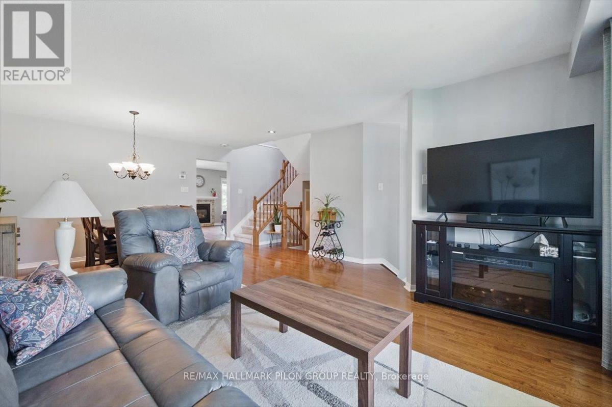 2112 Esprit Drive