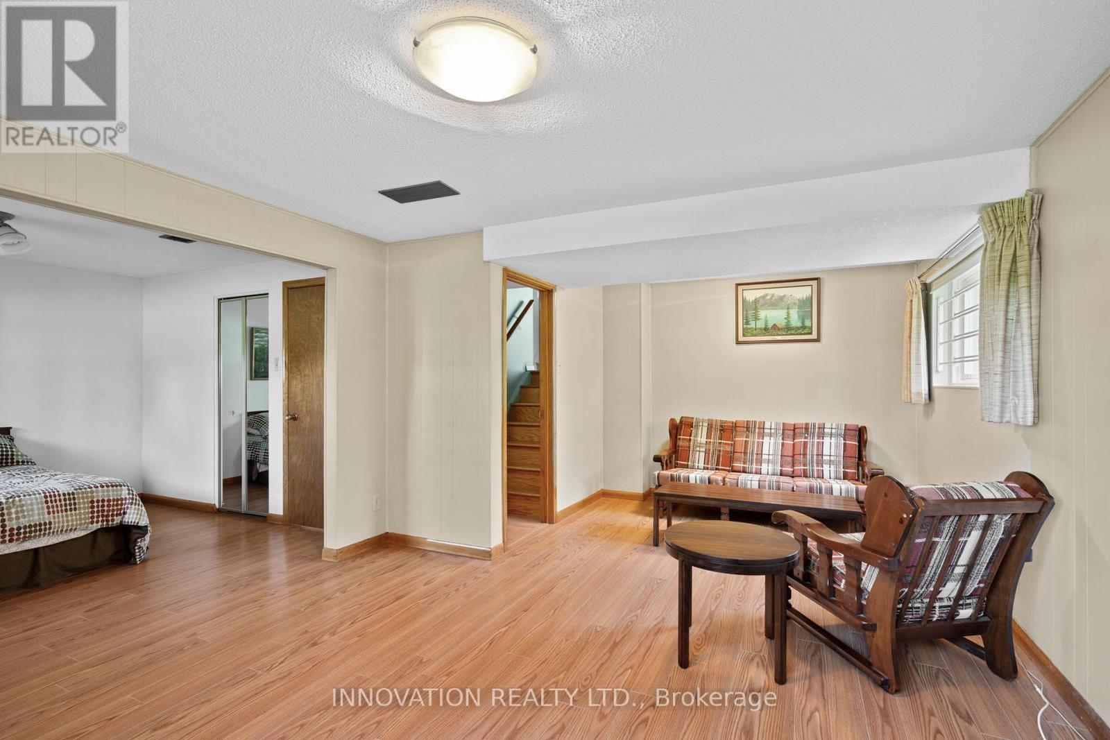 40 Hadley Circle