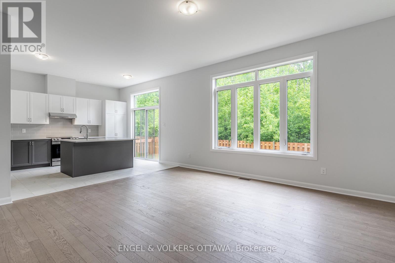 325 Elsie Macgill Walk