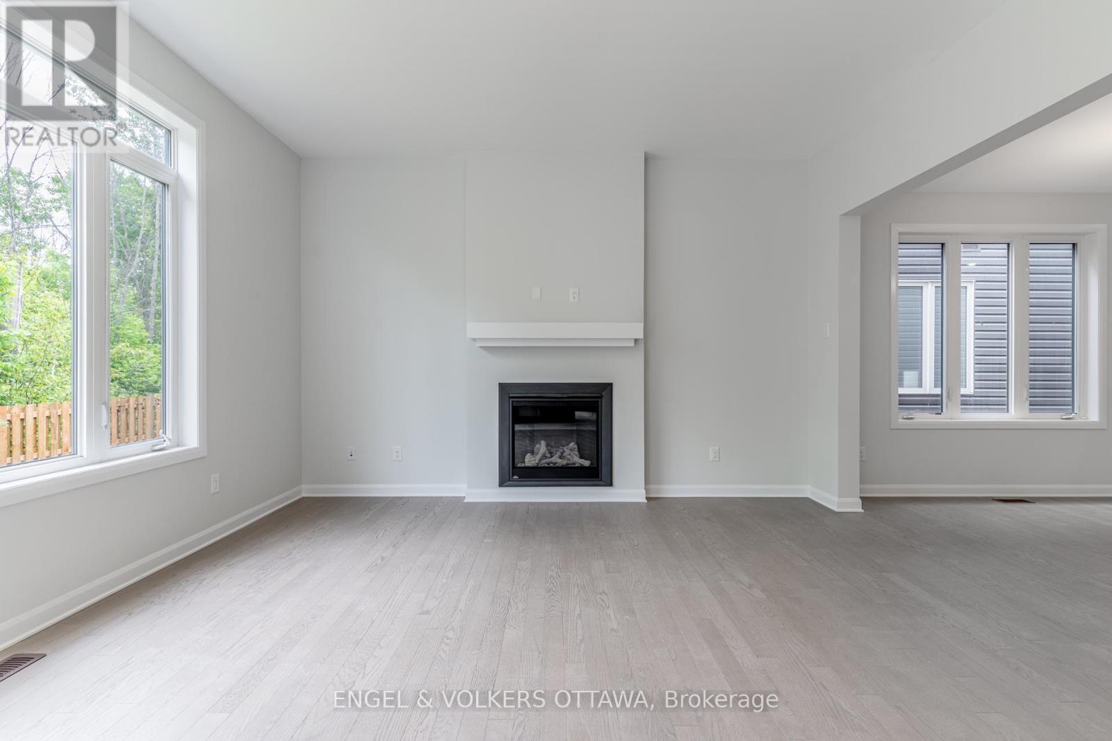 325 Elsie Macgill Walk