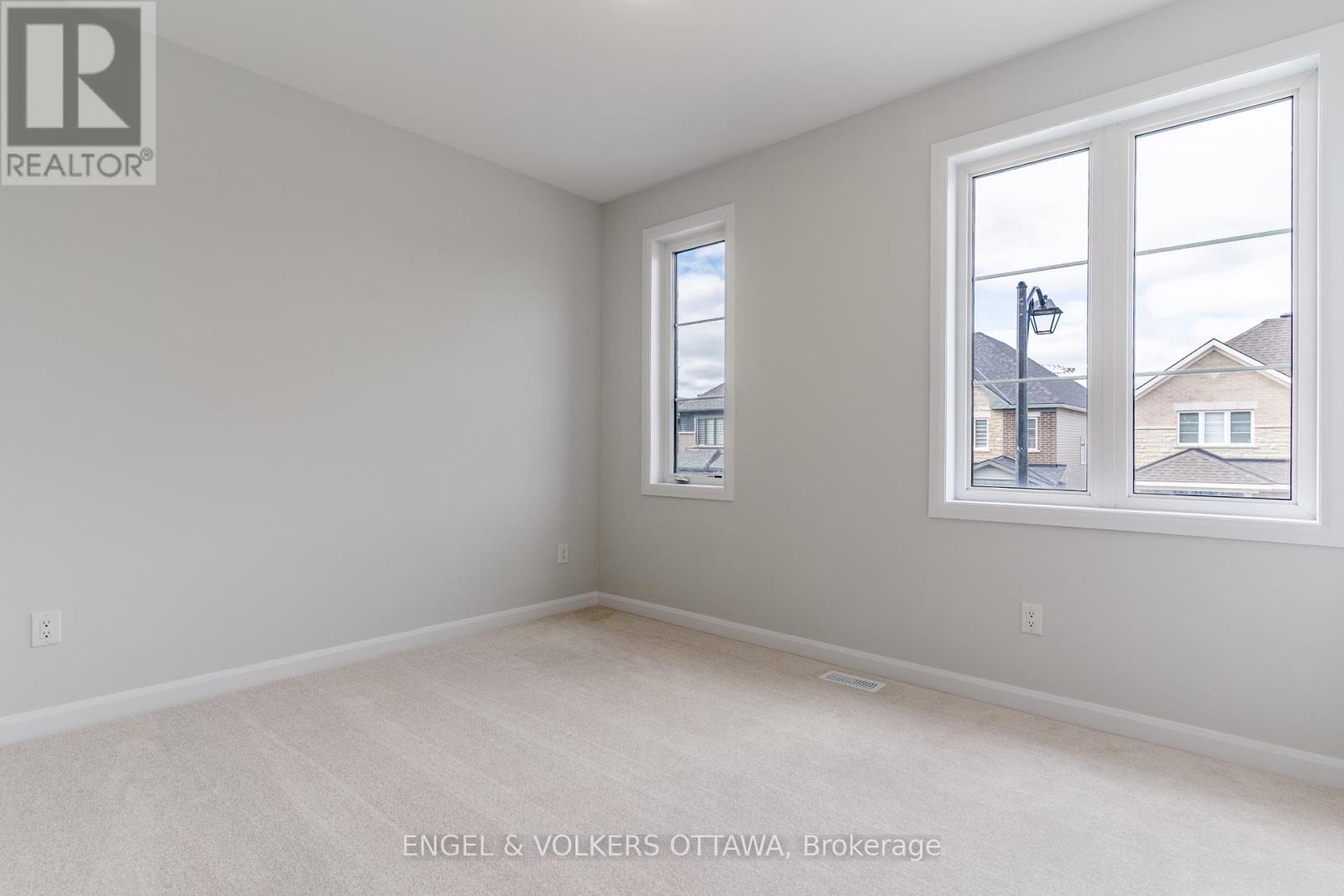 325 Elsie Macgill Walk