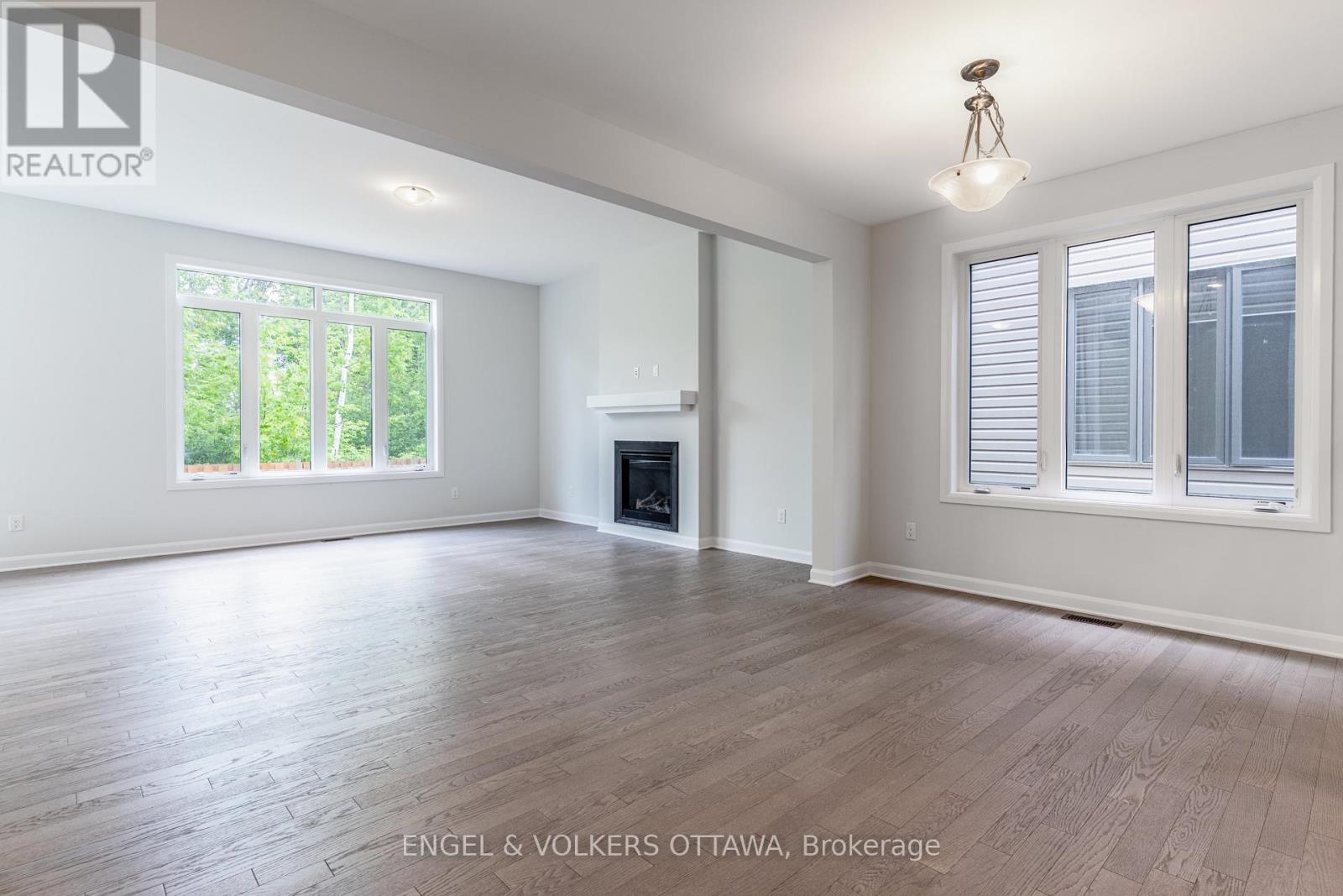 333 Elsie Macgill Walk