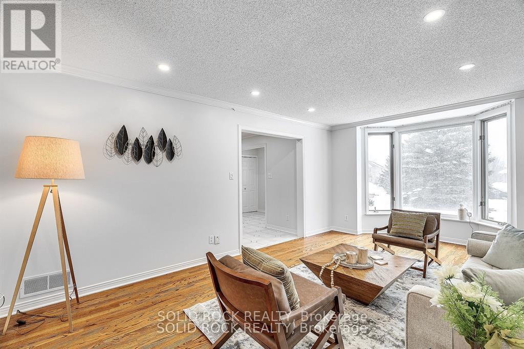 42 Marchbrook Circle