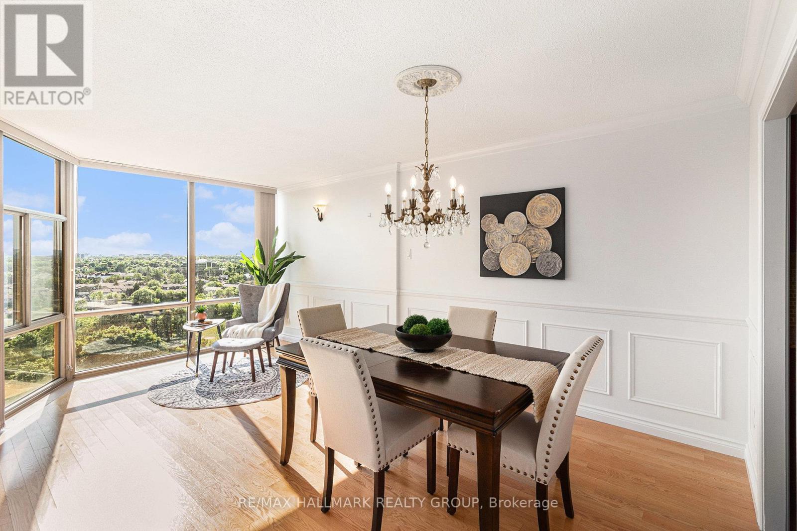 1407 - 2759 Carousel Crescent