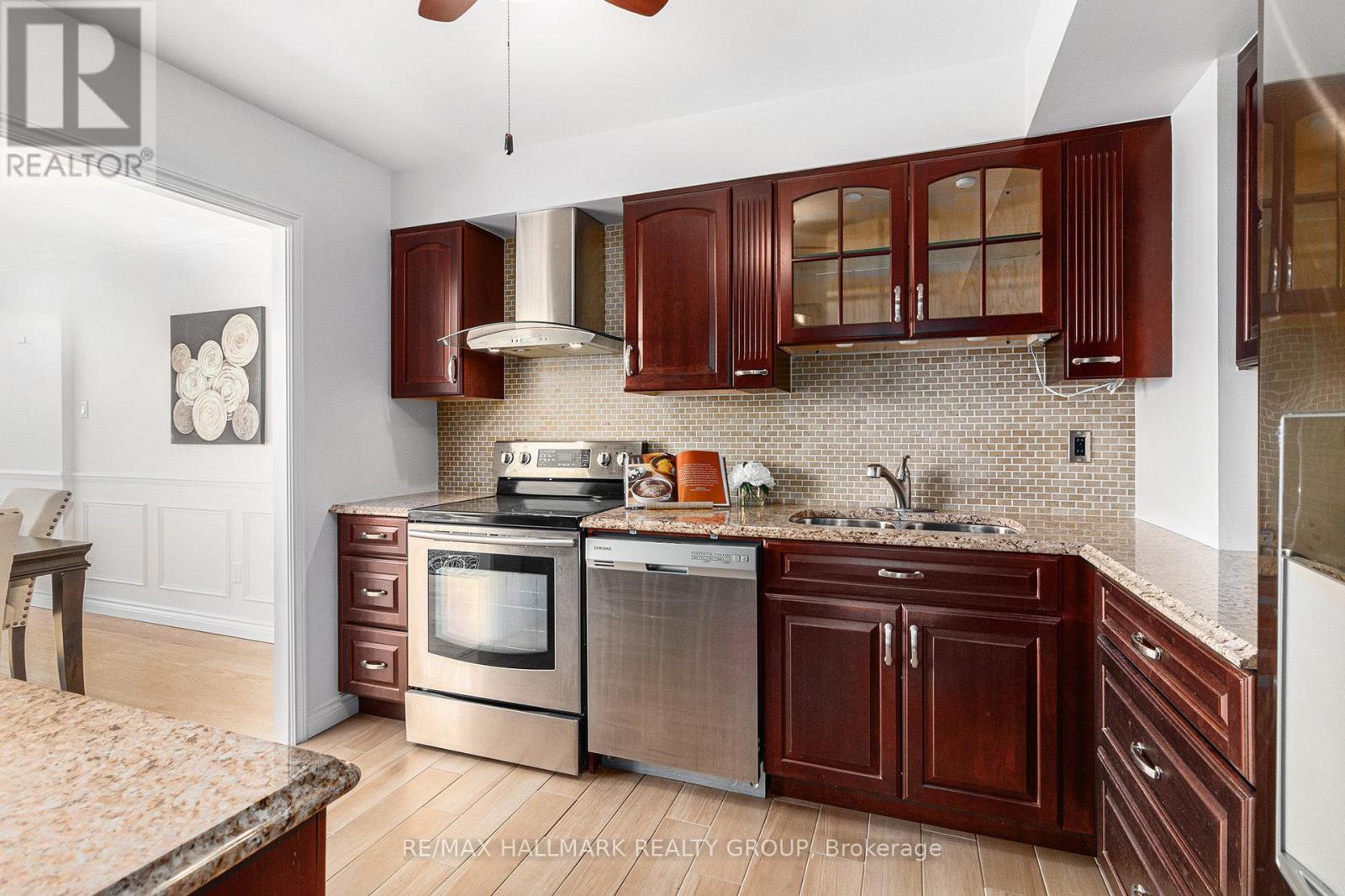 1407 - 2759 Carousel Crescent