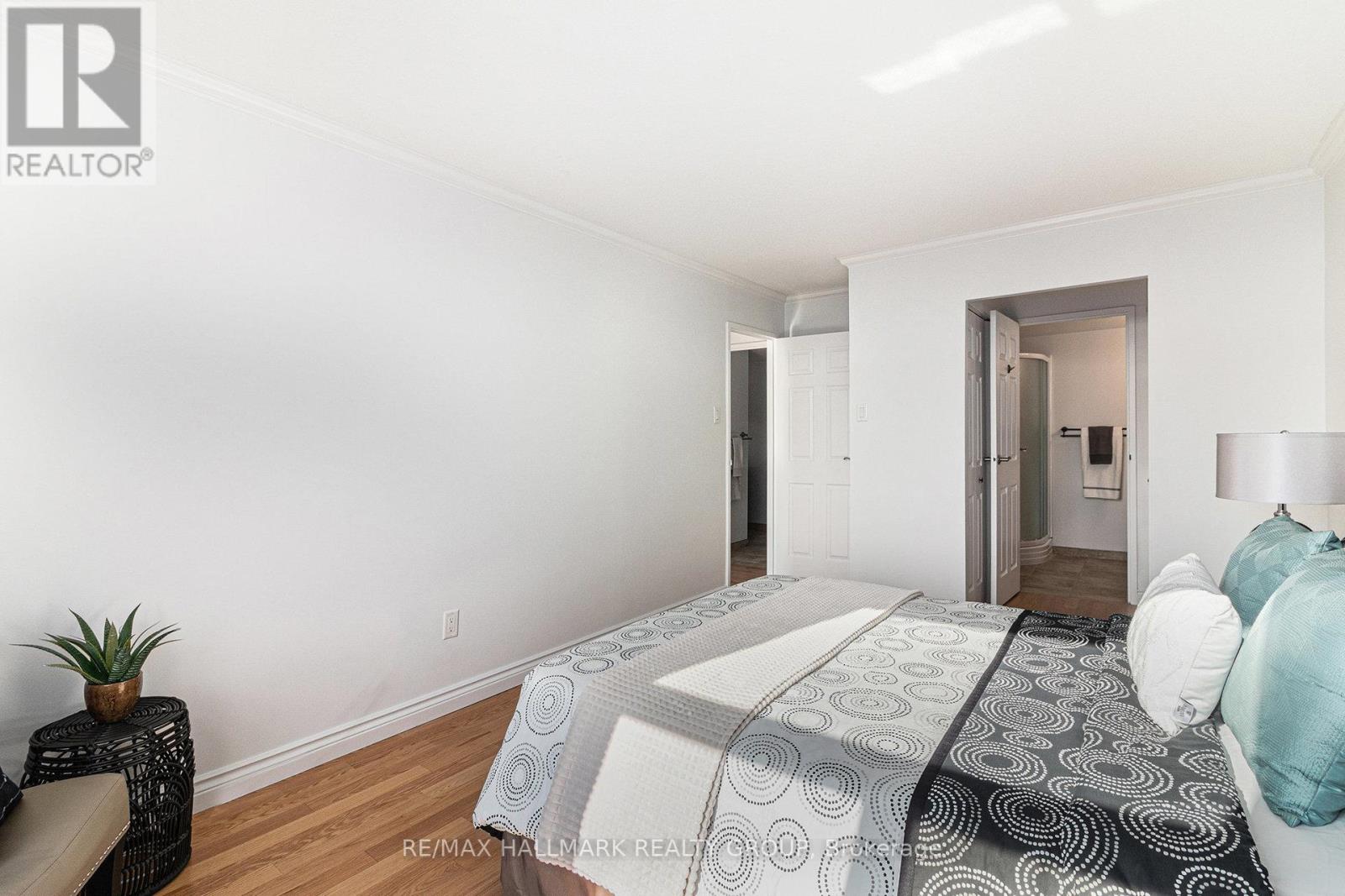 1407 - 2759 Carousel Crescent