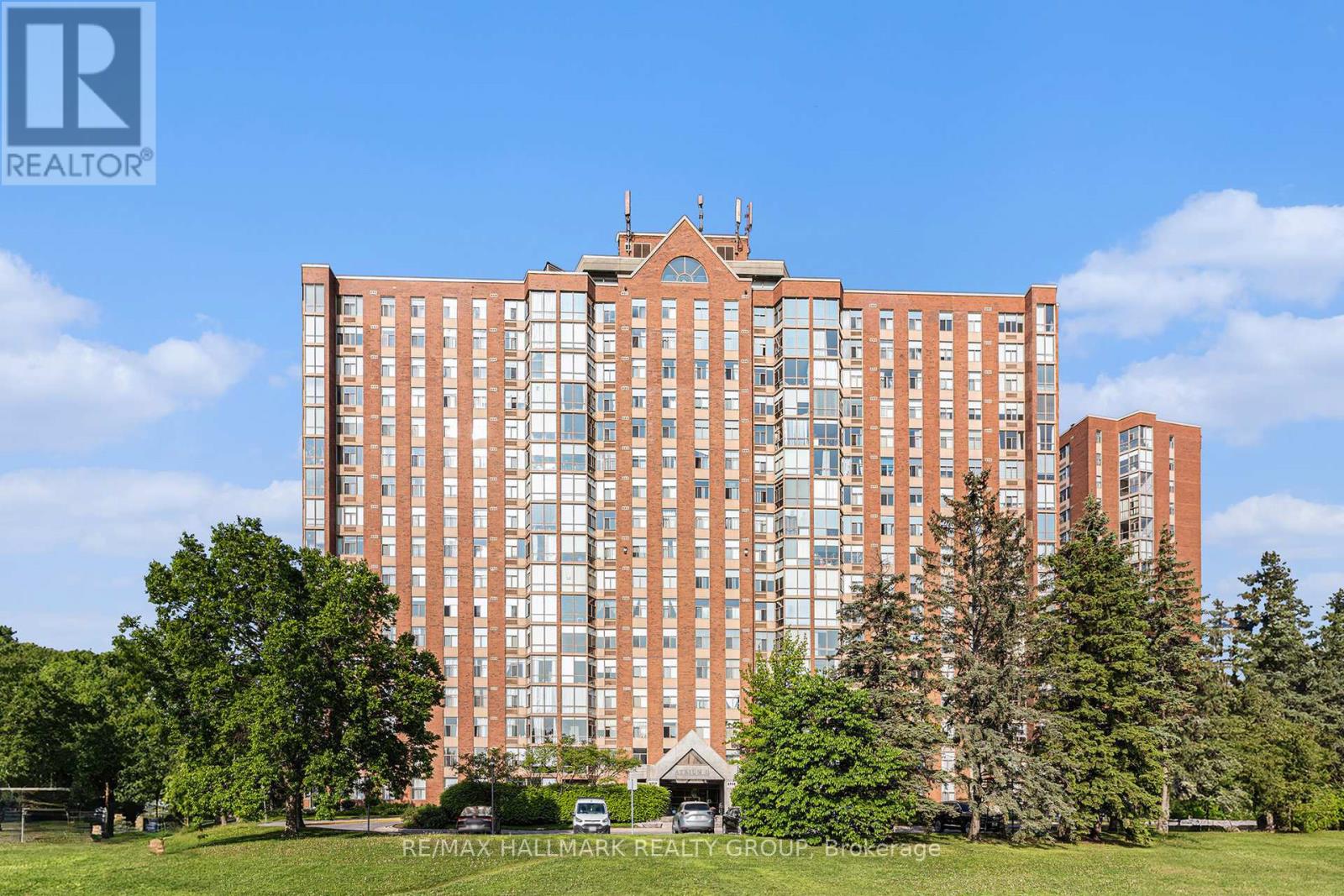 1407 - 2759 Carousel Crescent