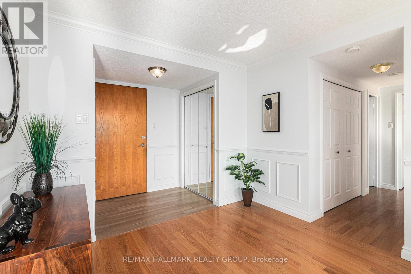 1407 - 2759 Carousel Crescent