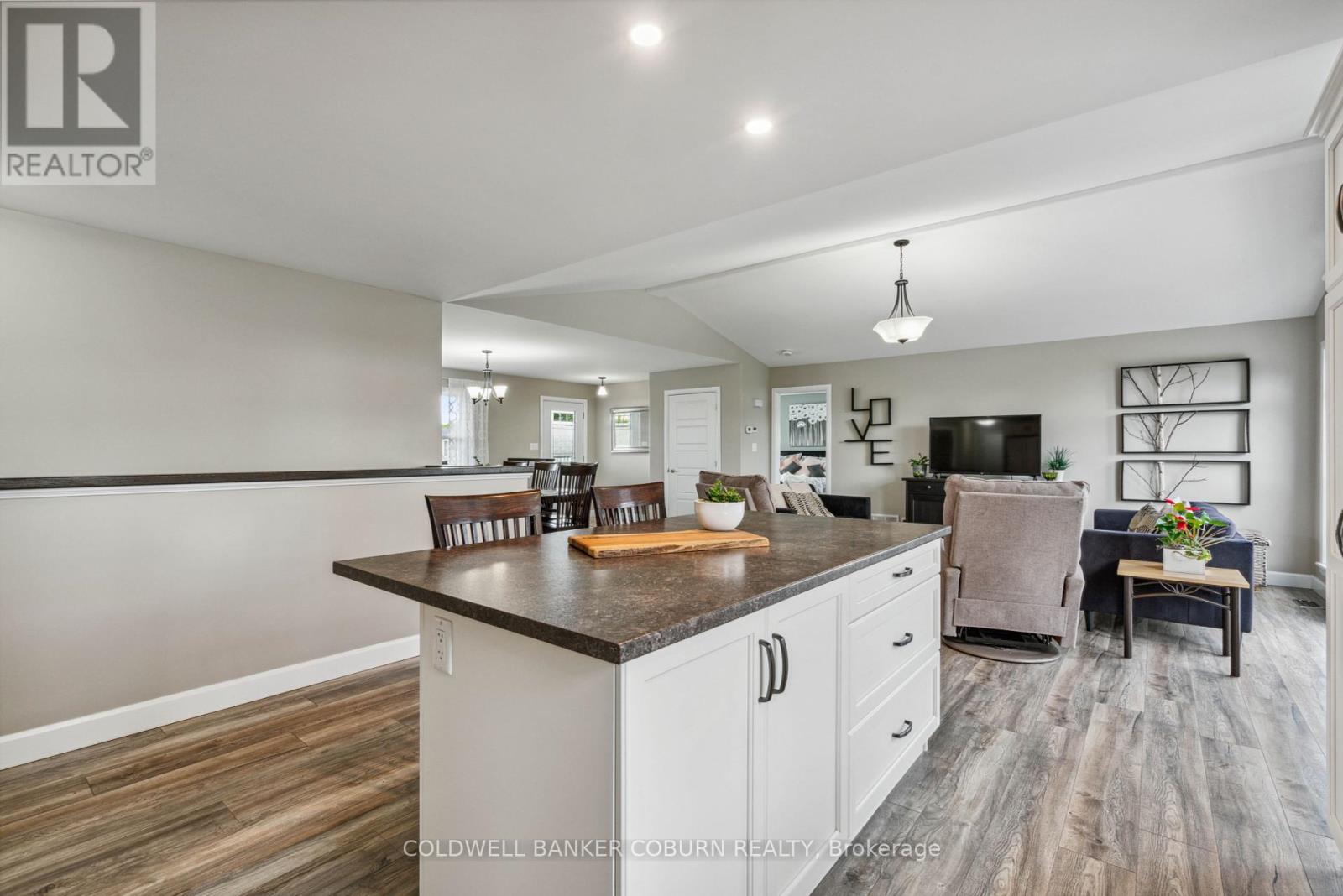 3 Rachelle Crescent