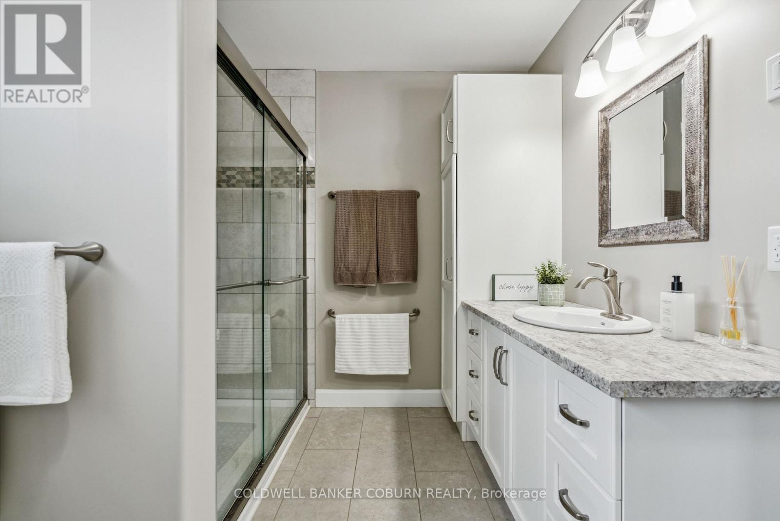 3 Rachelle Crescent