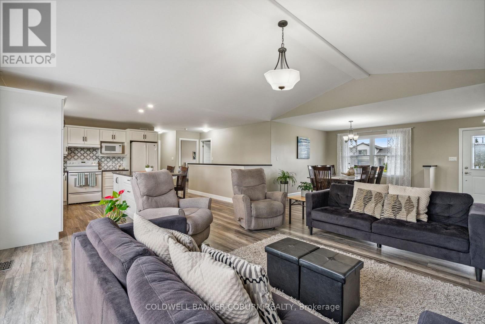 3 Rachelle Crescent