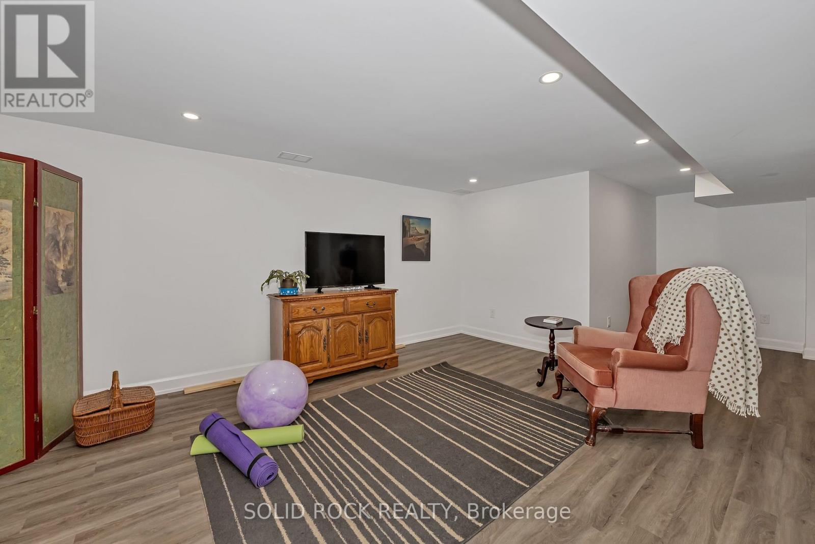 1229 Erindale Drive