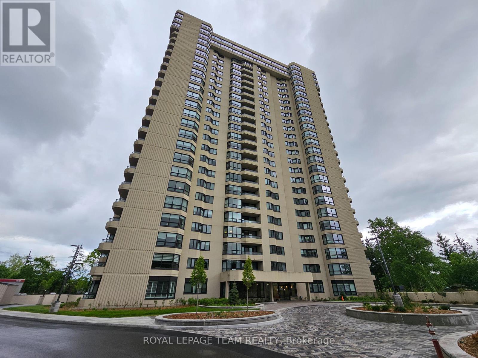 303 - 1500 Riverside Drive