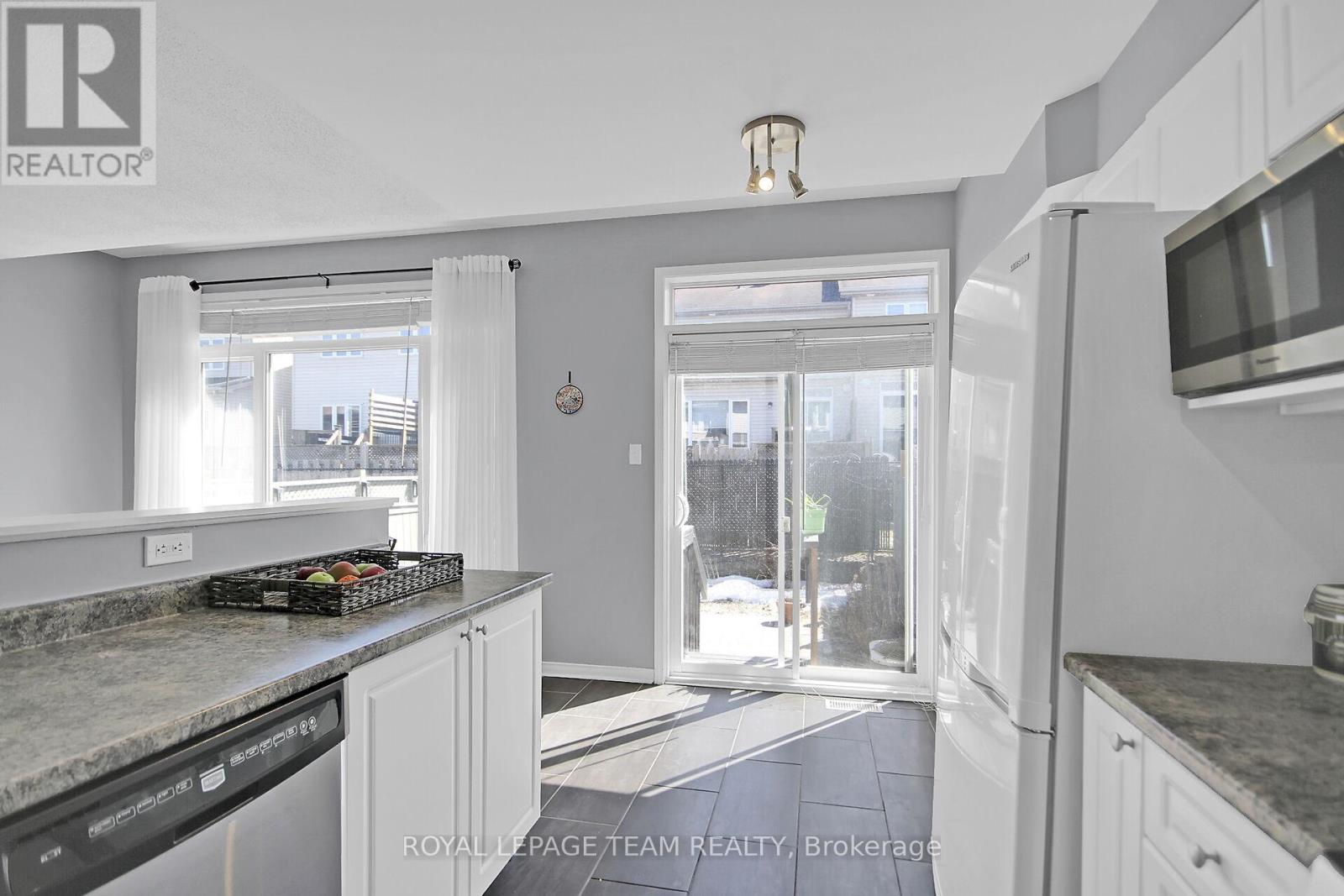 214 Cityview Crescent