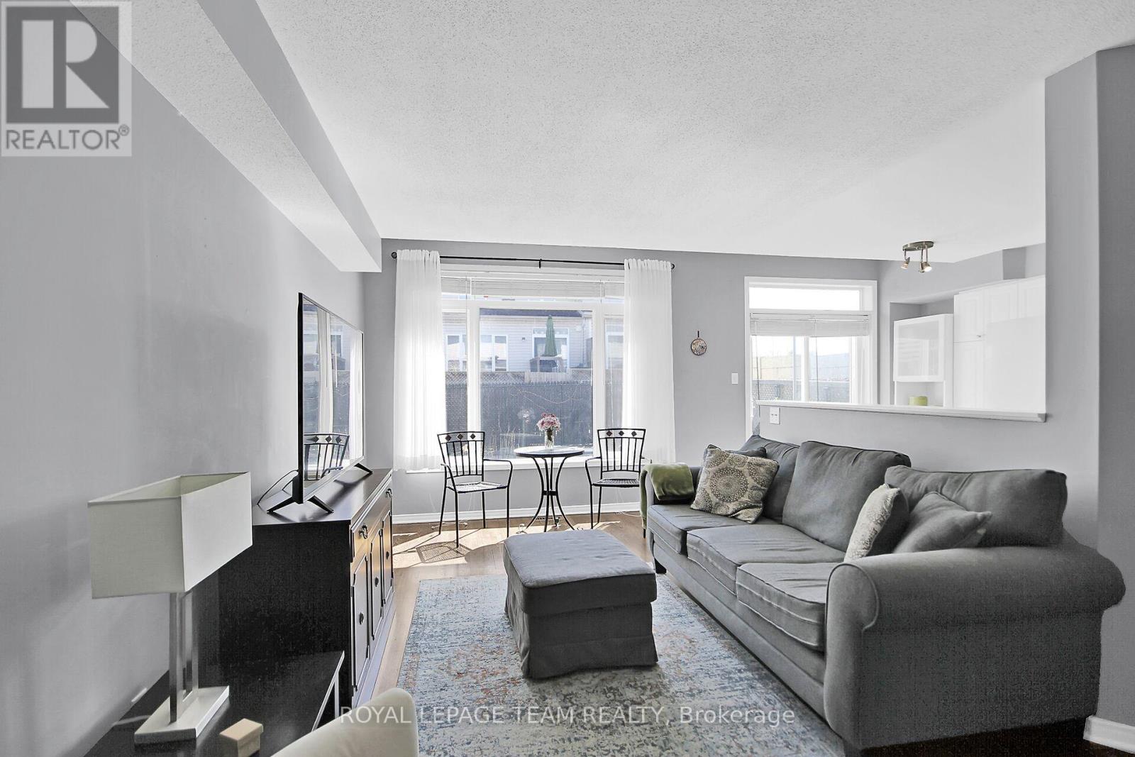 214 Cityview Crescent