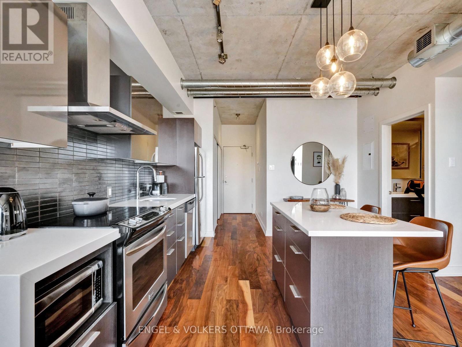 516 - 360 Mcleod Street