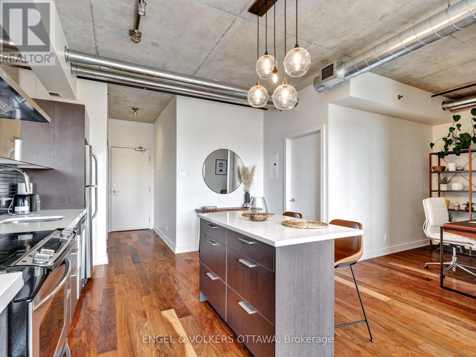 516 - 360 Mcleod Street