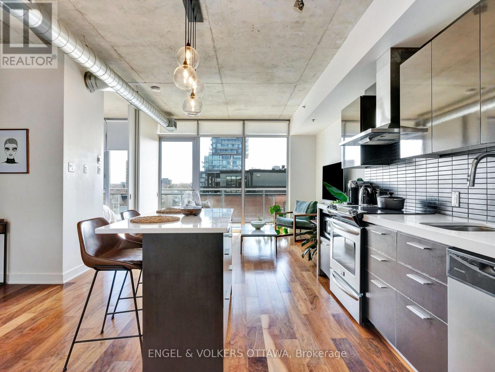 516 - 360 Mcleod Street