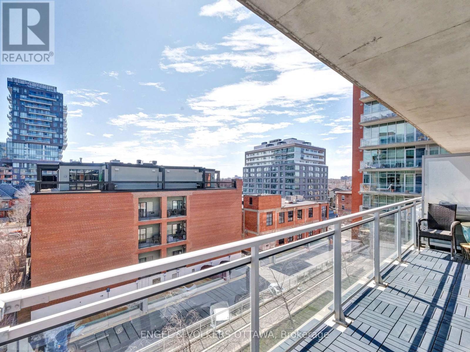 516 - 360 Mcleod Street