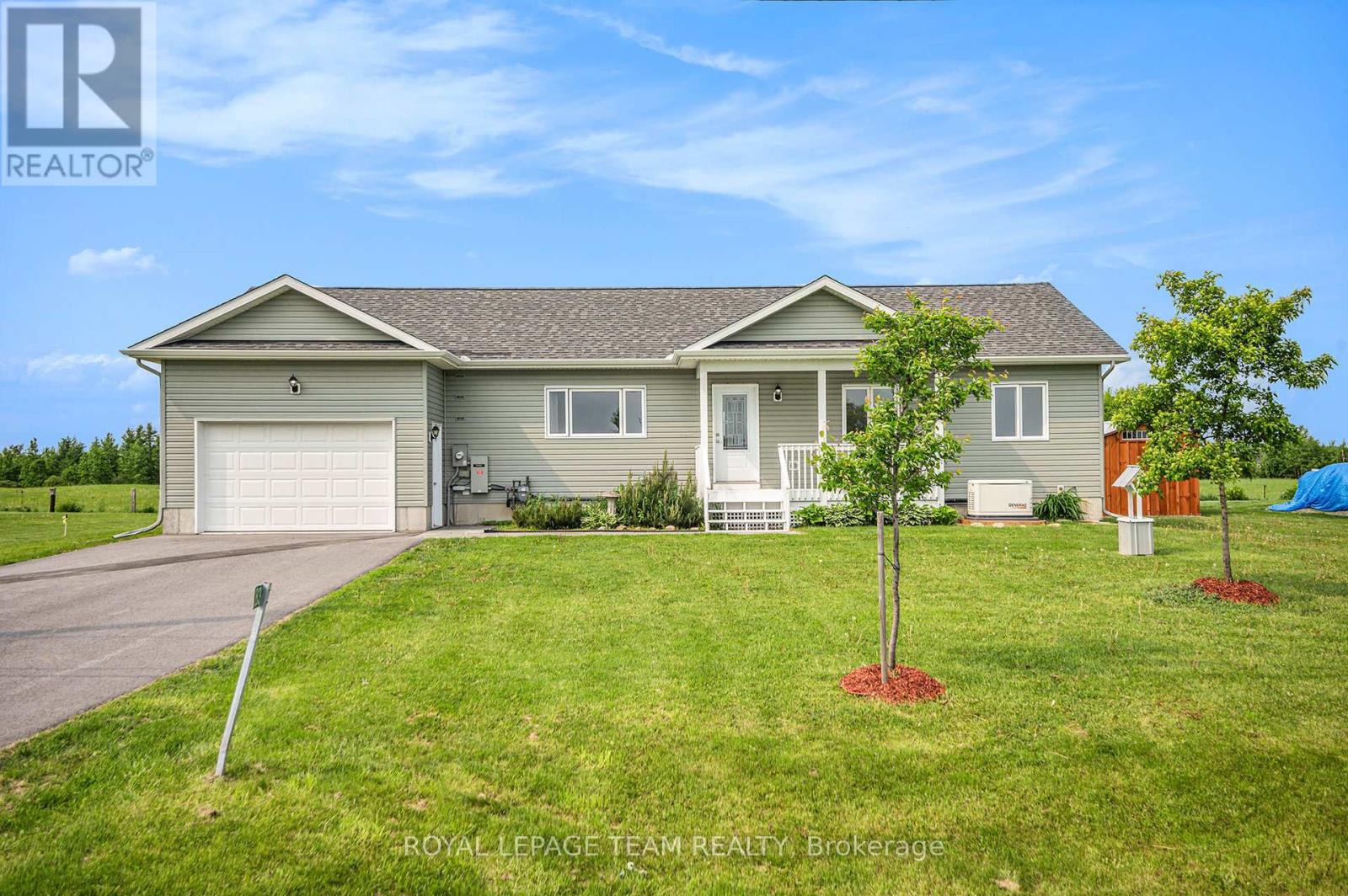 2833 Dunrobin Road