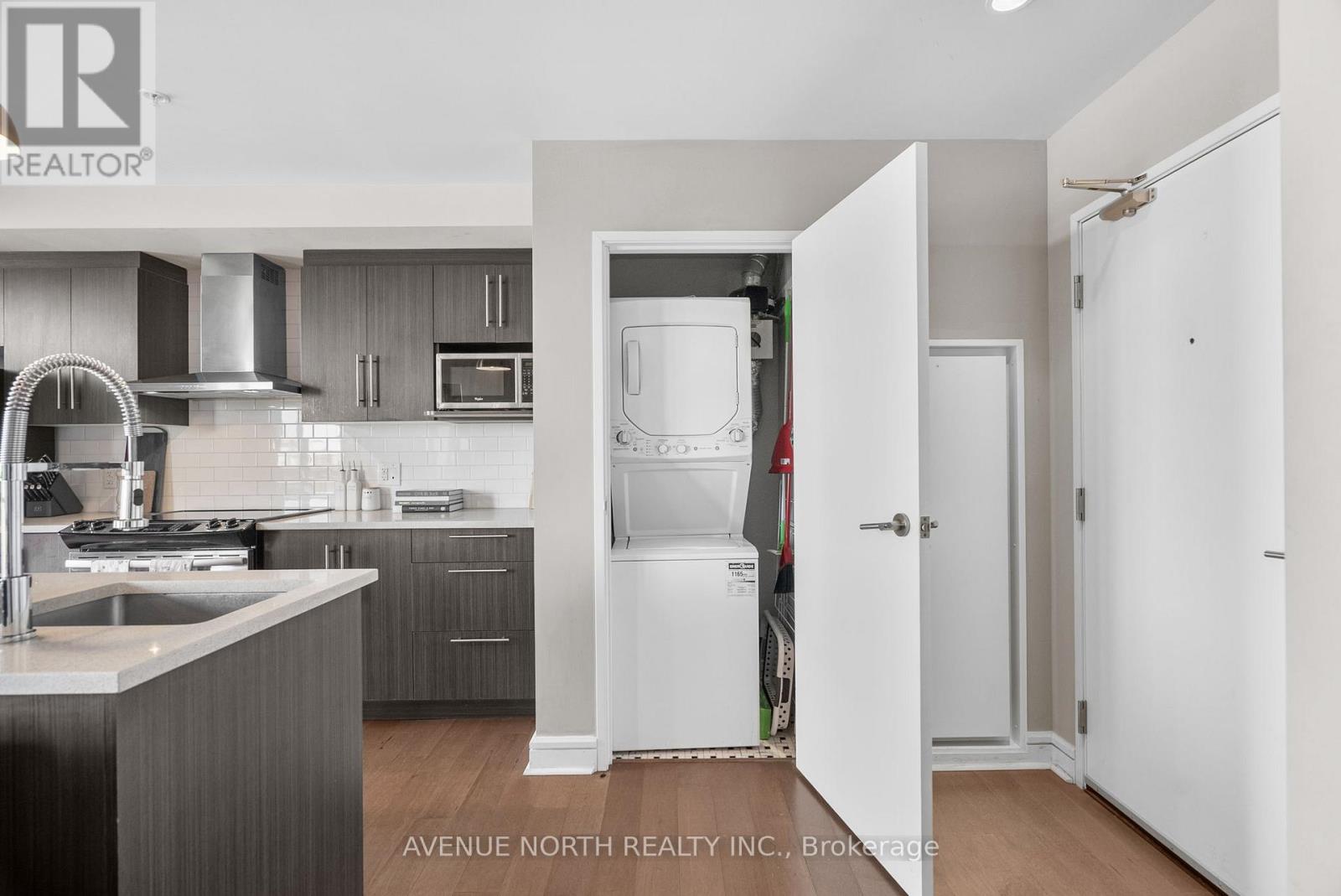 806 - 555 Anand Private