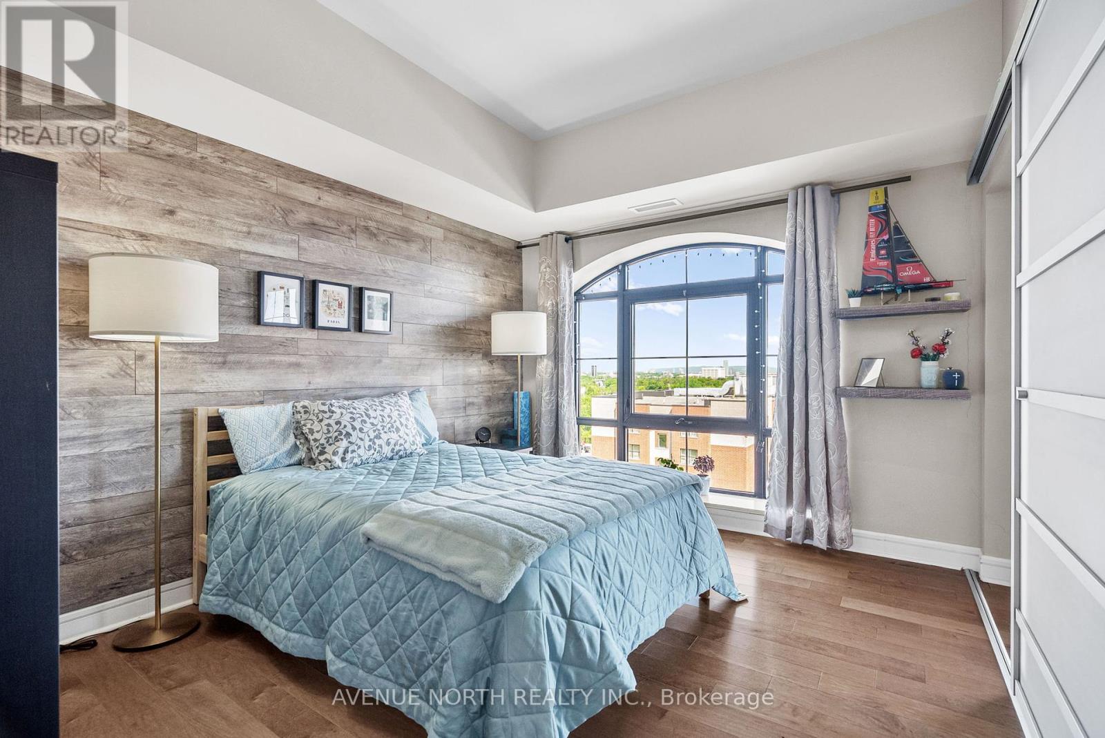 806 - 555 Anand Private