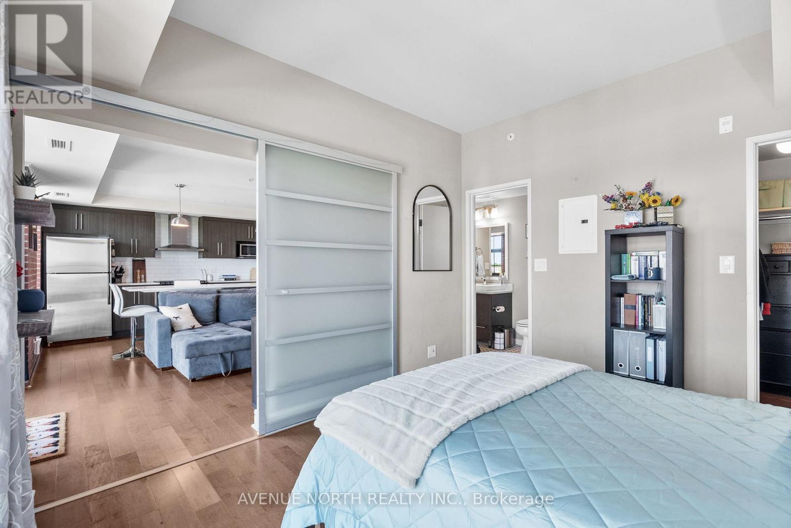 806 - 555 Anand Private