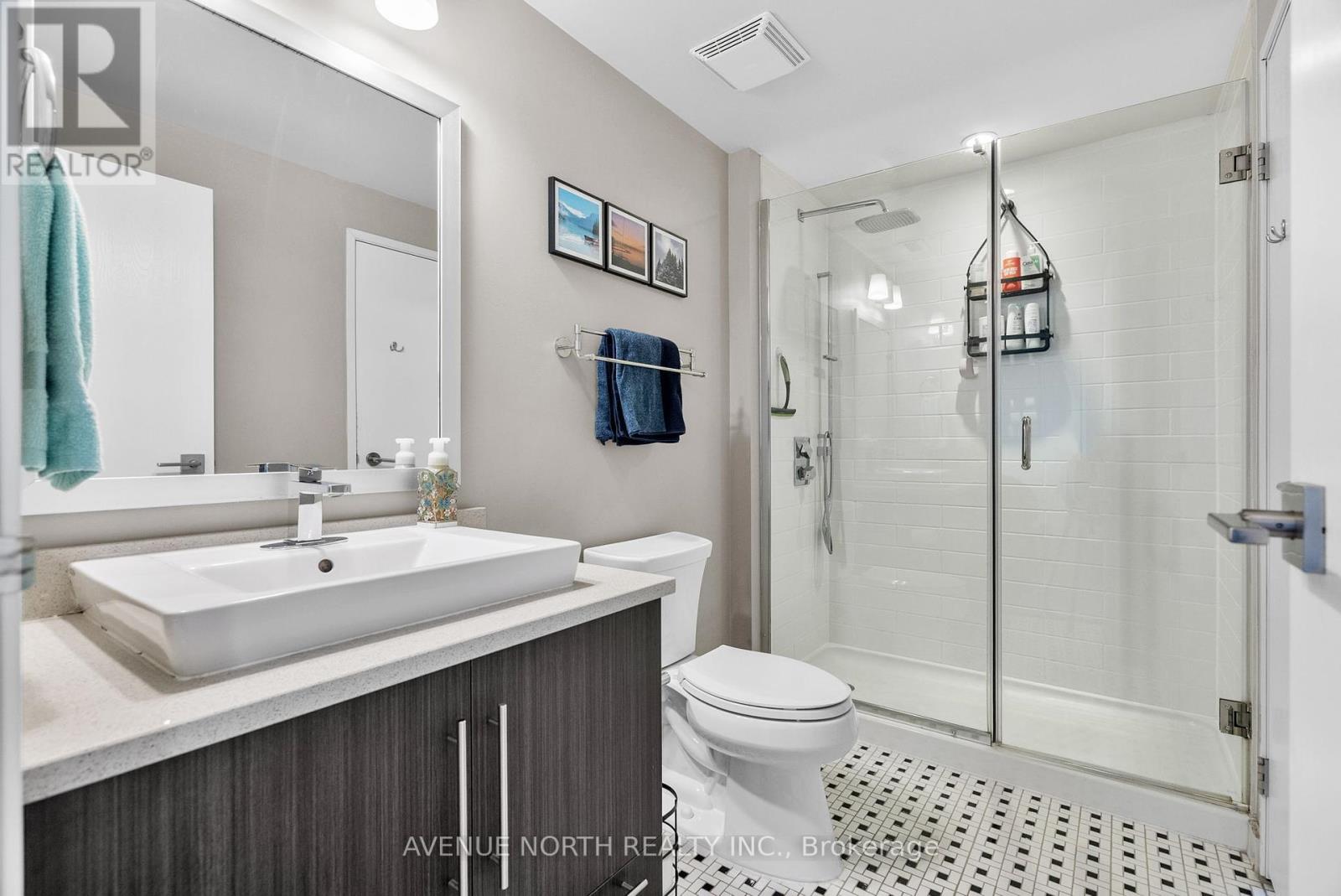 806 - 555 Anand Private