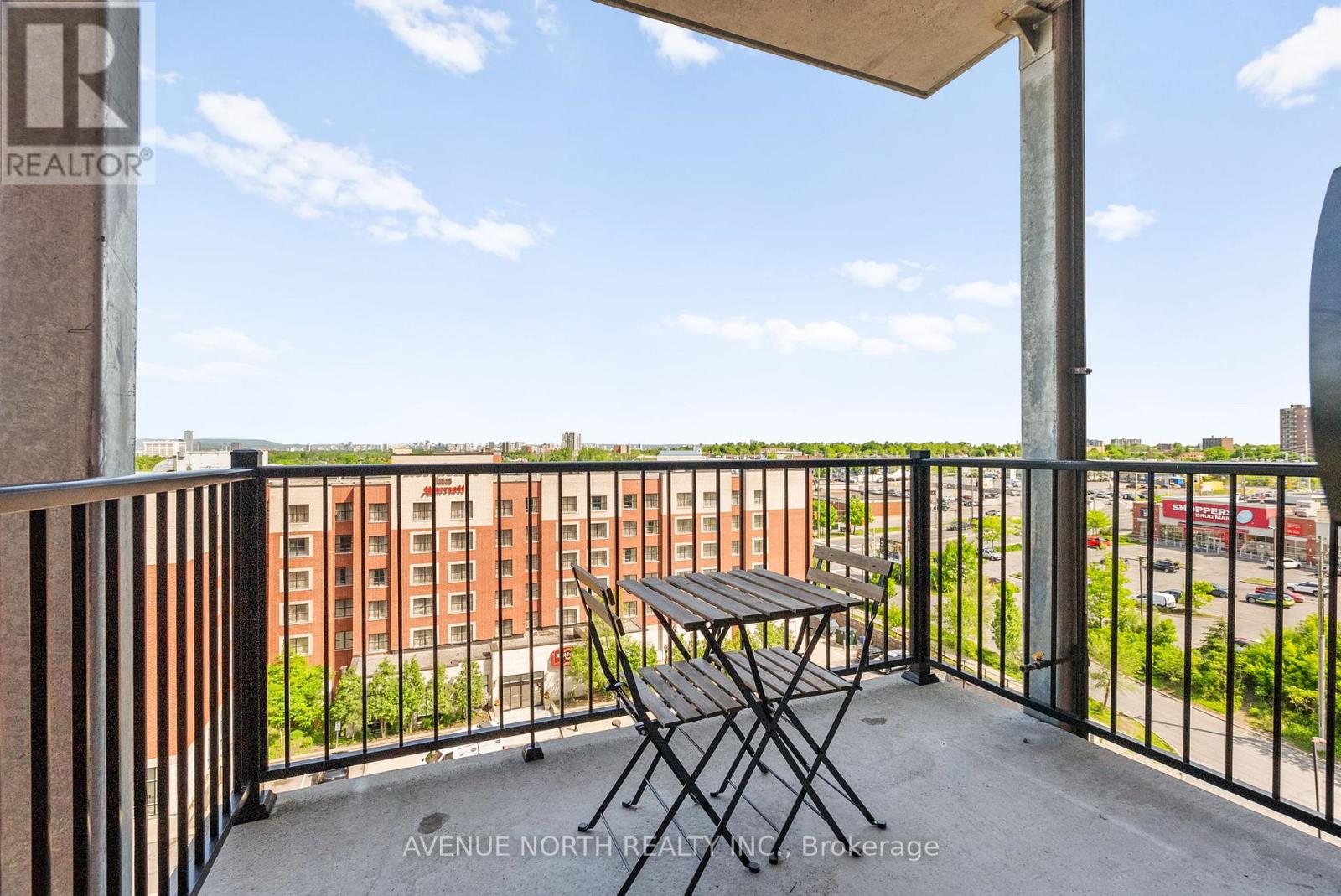 806 - 555 Anand Private