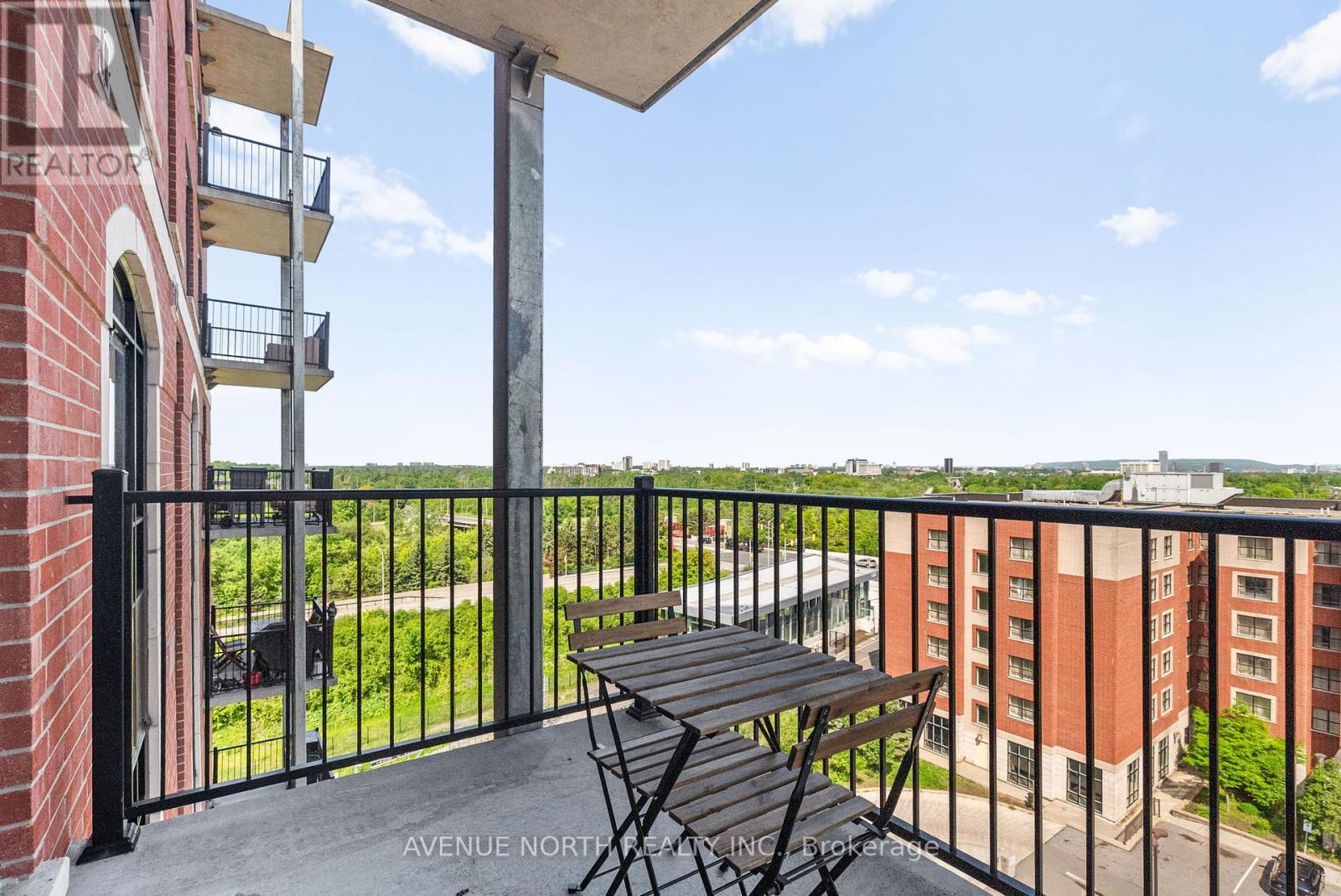 806 - 555 Anand Private