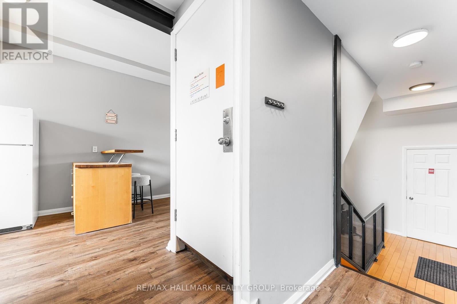469 Booth Street