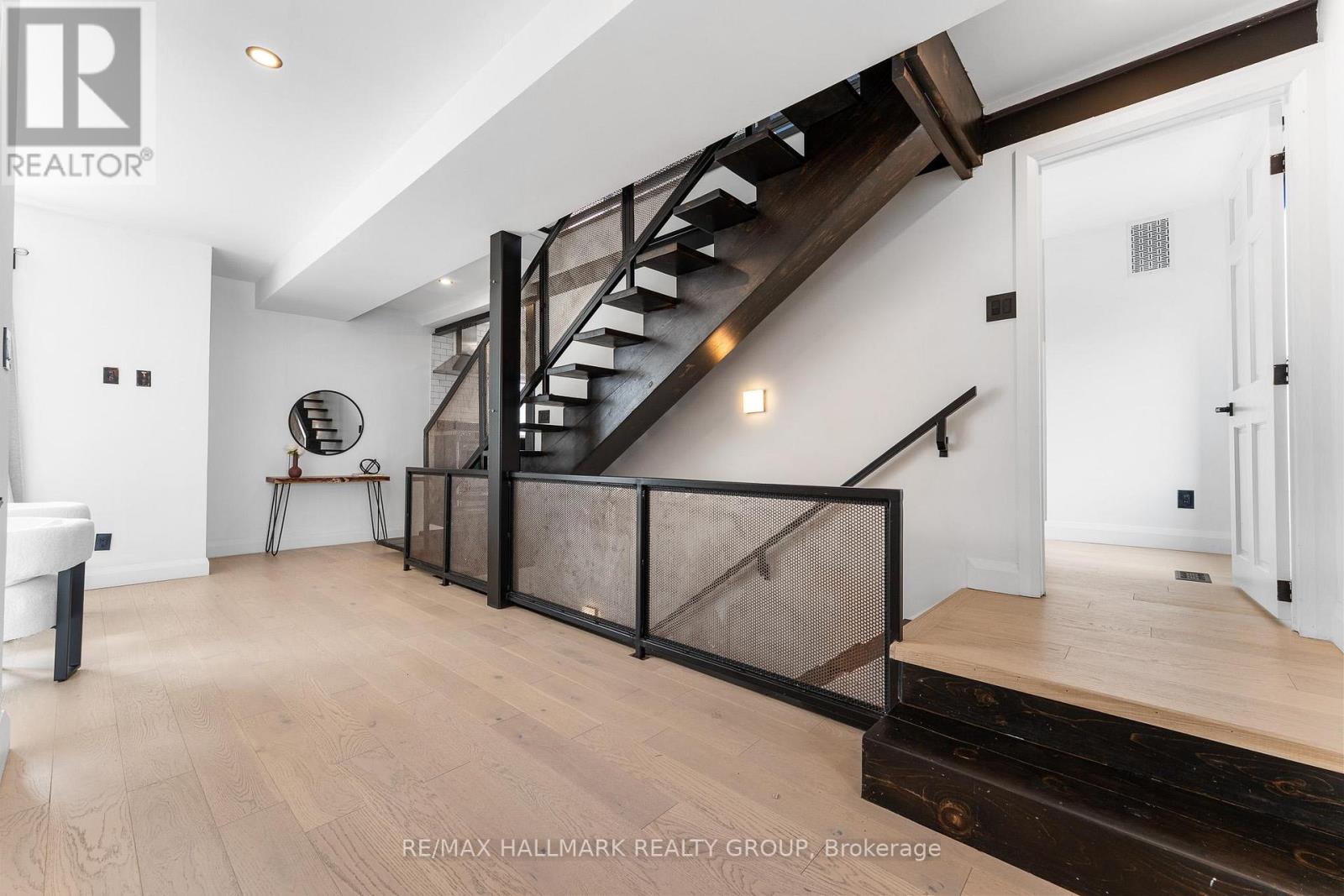469 Booth Street
