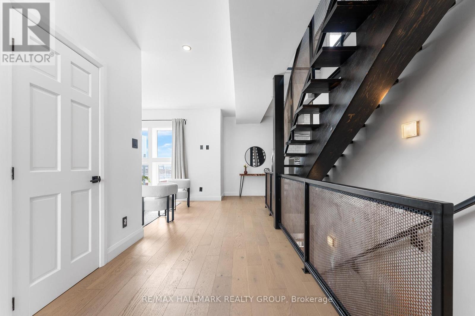 469 Booth Street