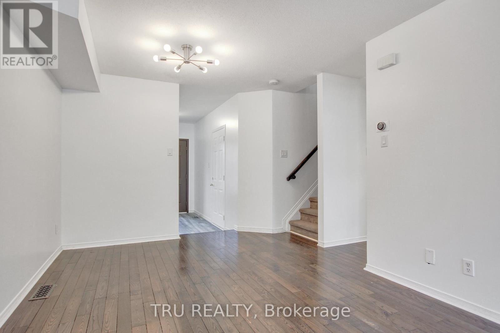 133 Kinross Private