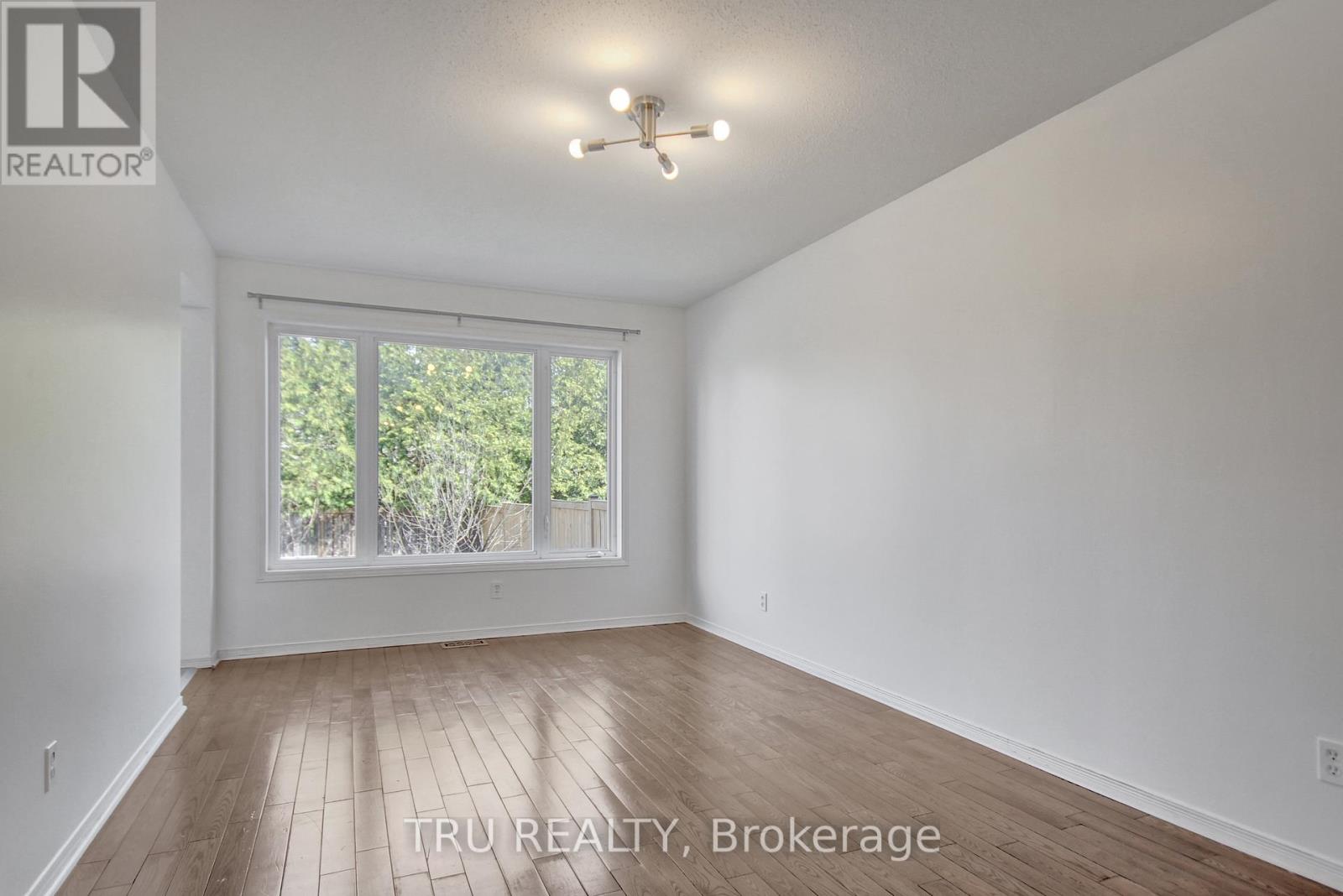 133 Kinross Private
