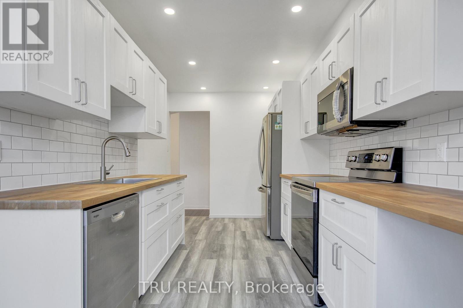 133 Kinross Private