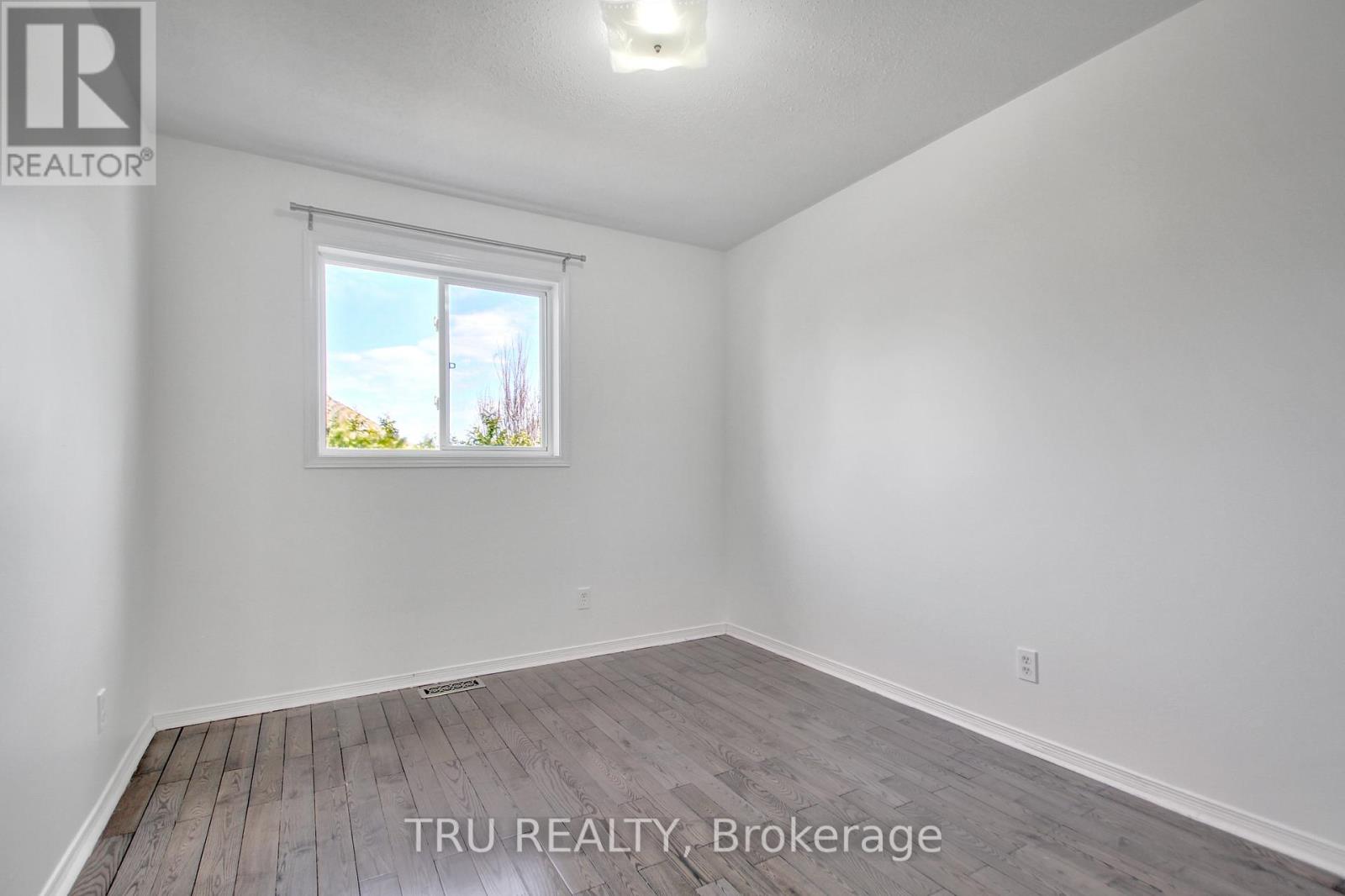 133 Kinross Private