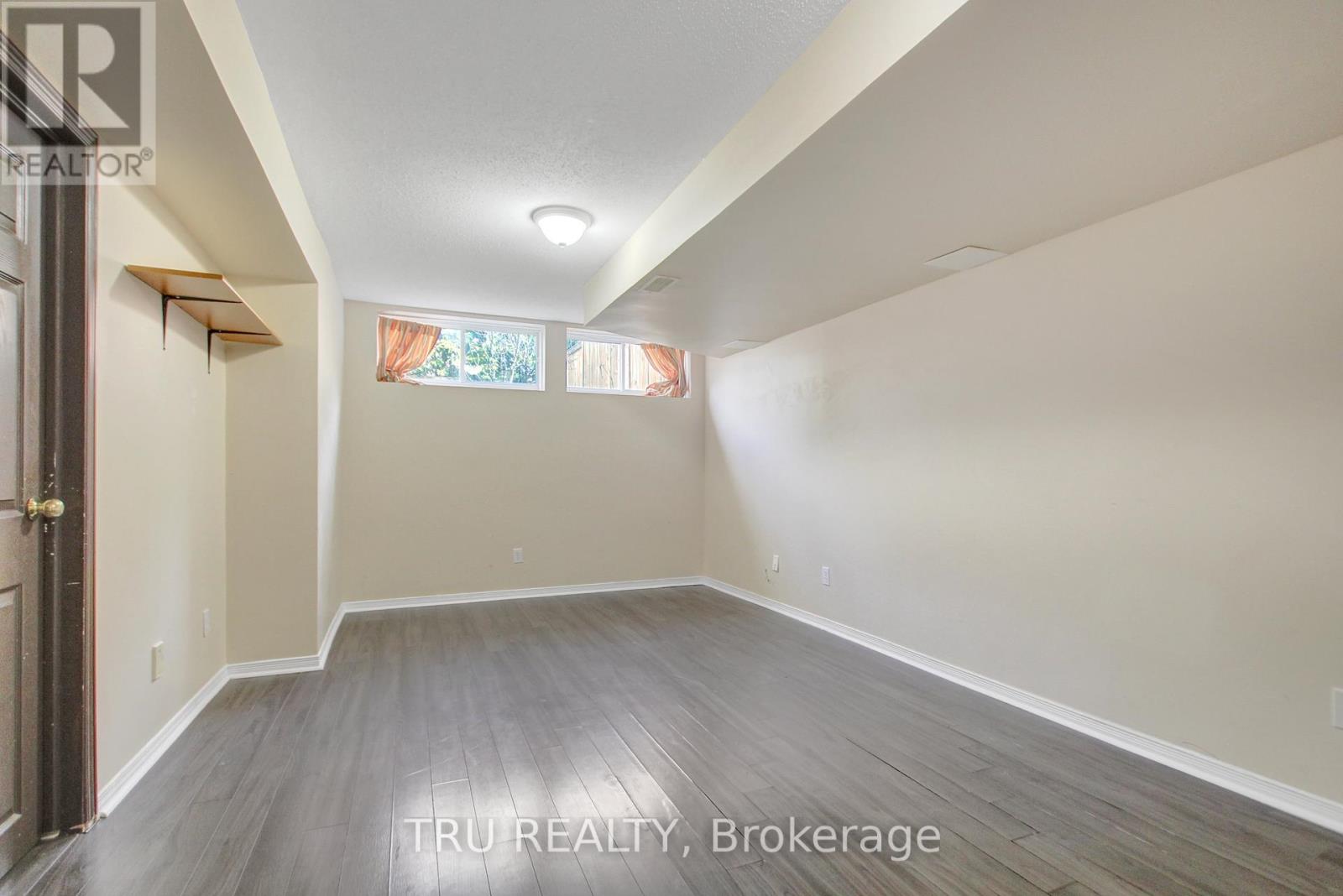 133 Kinross Private