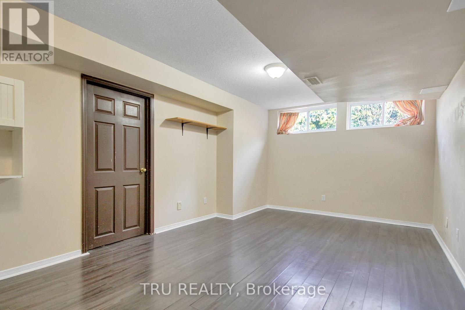 133 Kinross Private