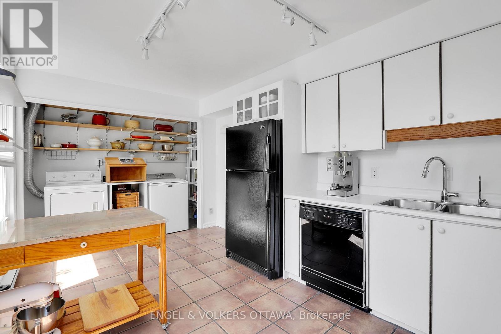 1089 Borden Side Road