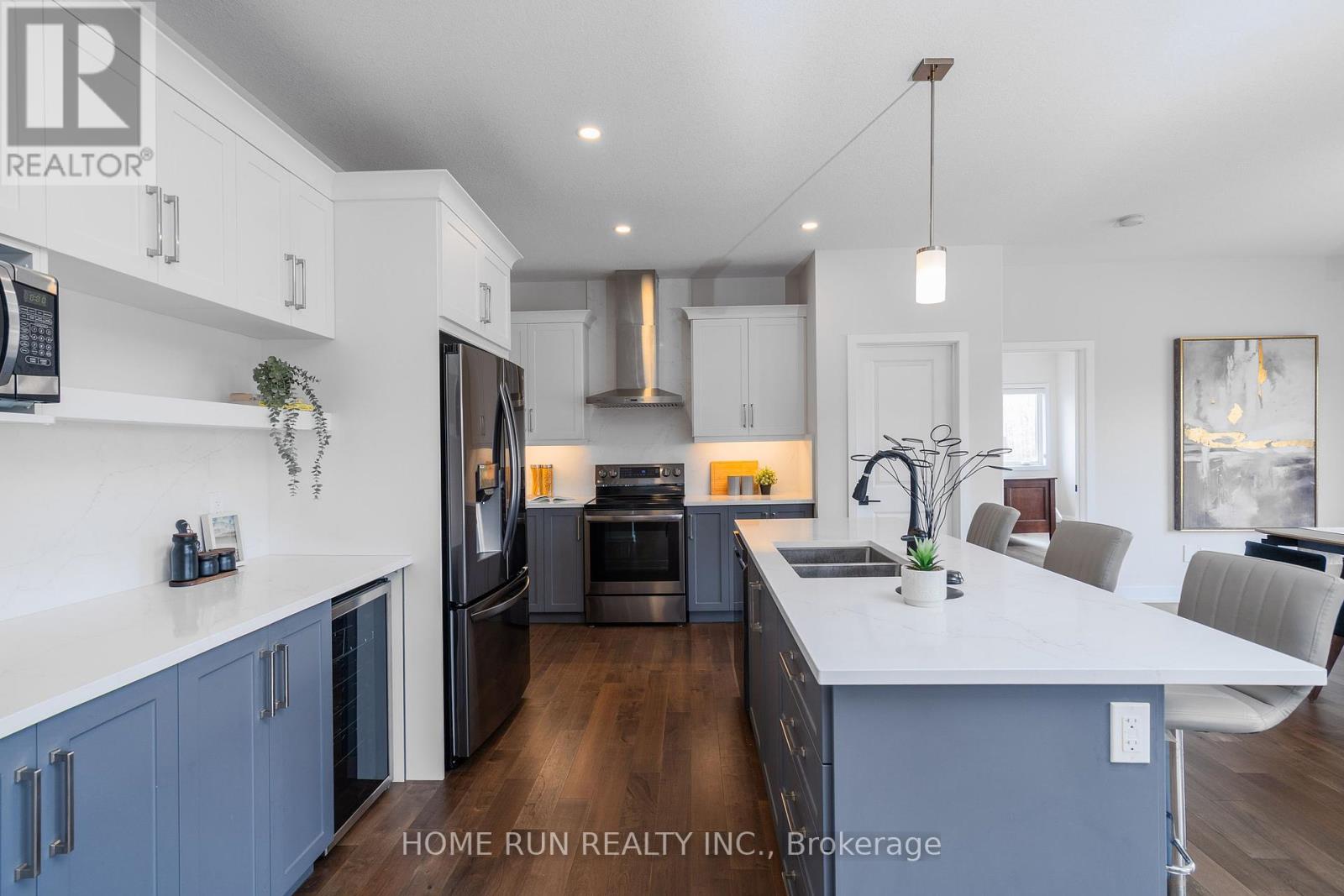 212 Summerview Terrace