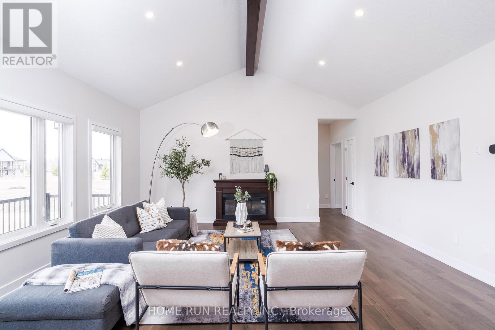 212 Summerview Terrace