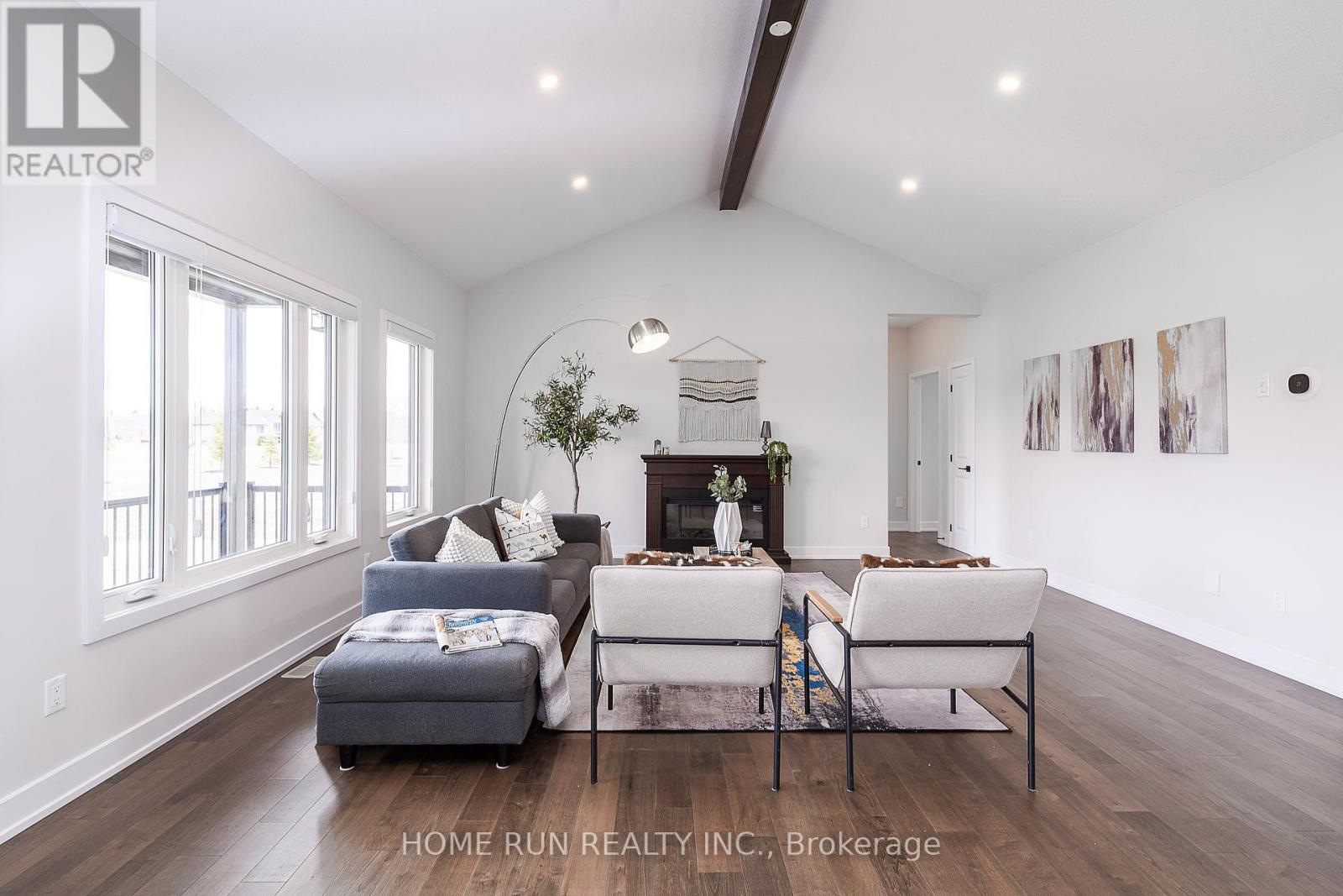 212 Summerview Terrace
