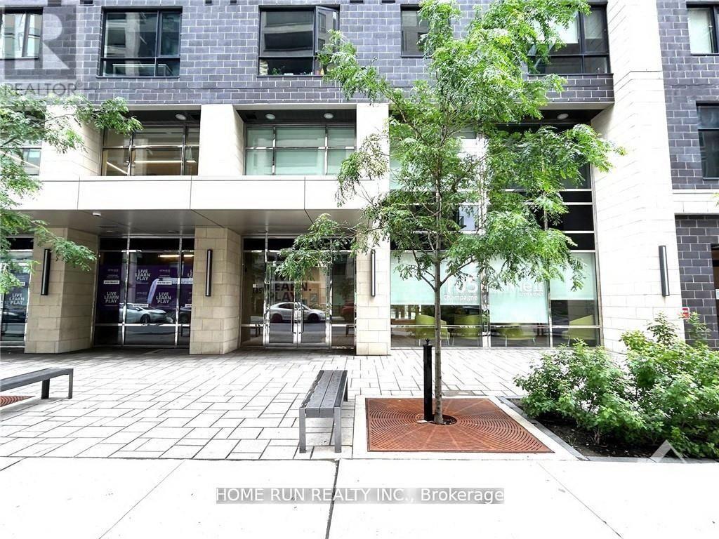 1911 - 105 Champagne Avenue