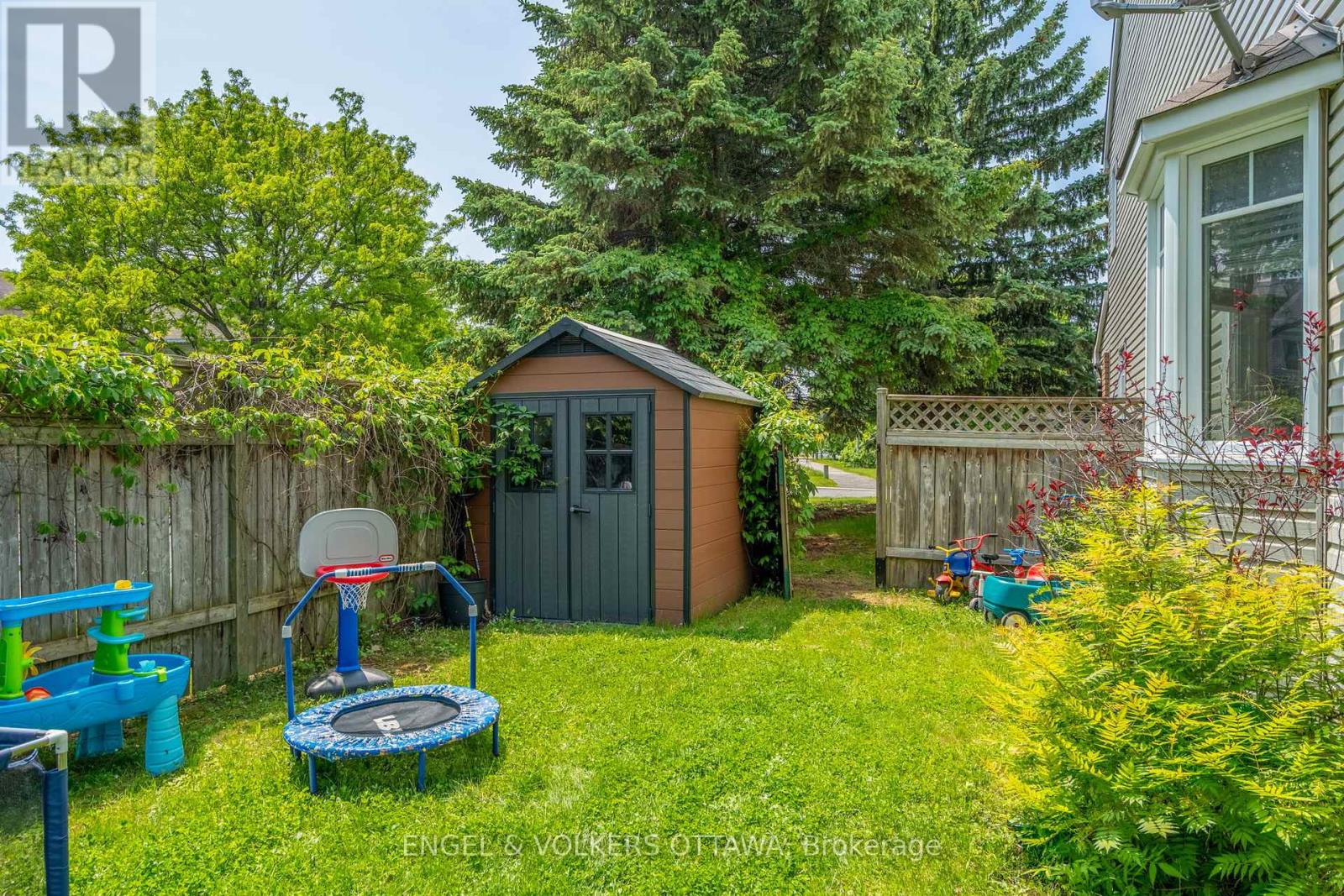 92 Markland Crescent