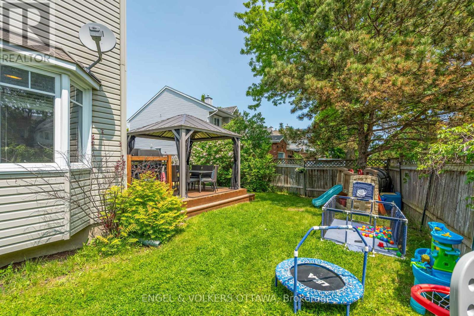 92 Markland Crescent