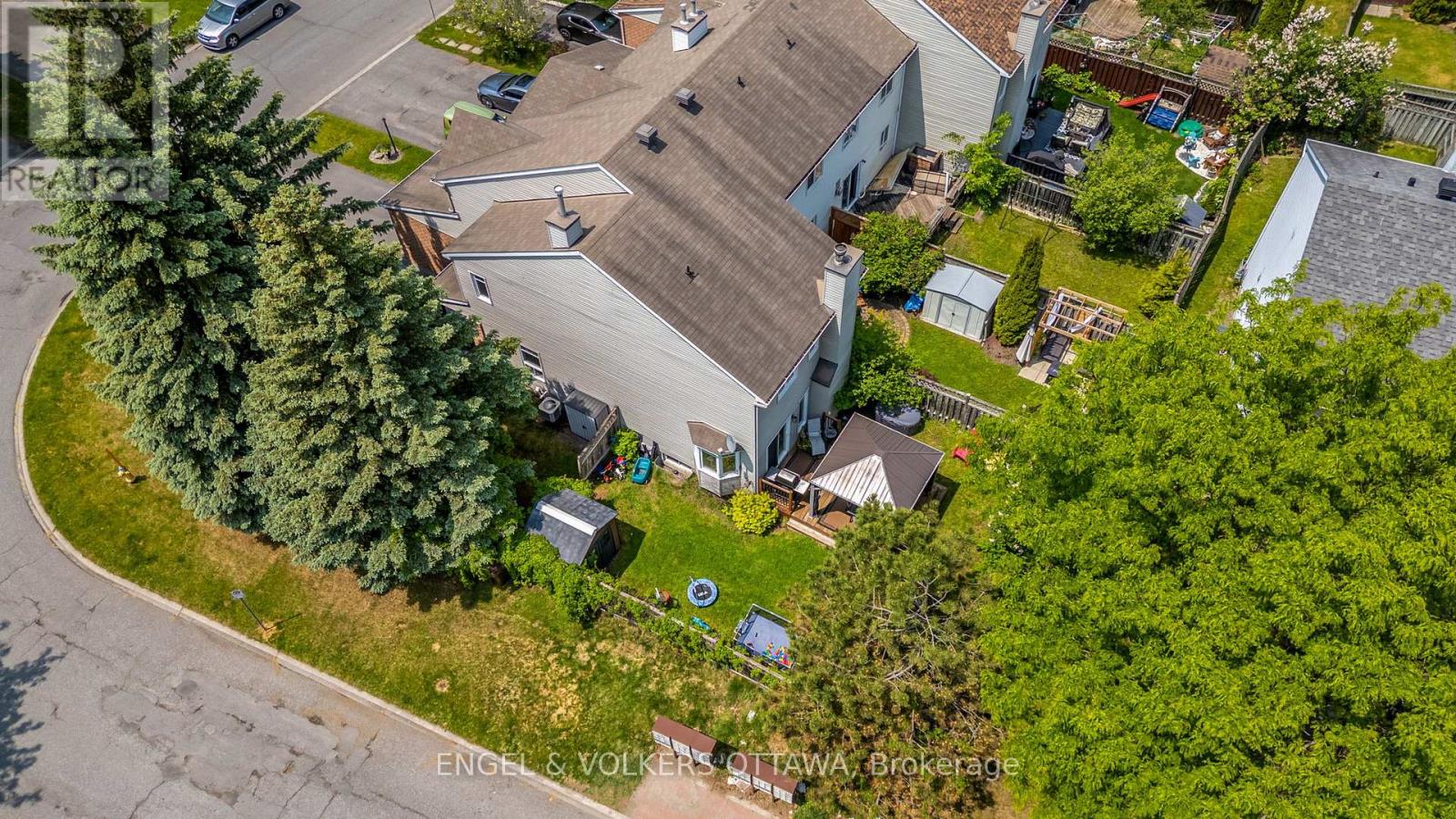92 Markland Crescent