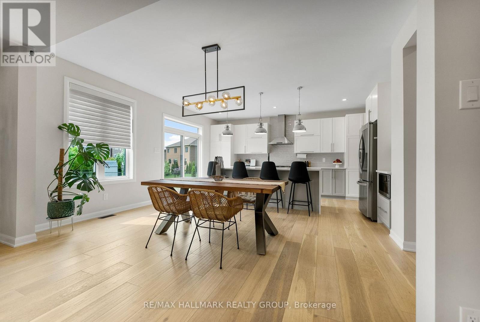 350 Cloyne Crescent
