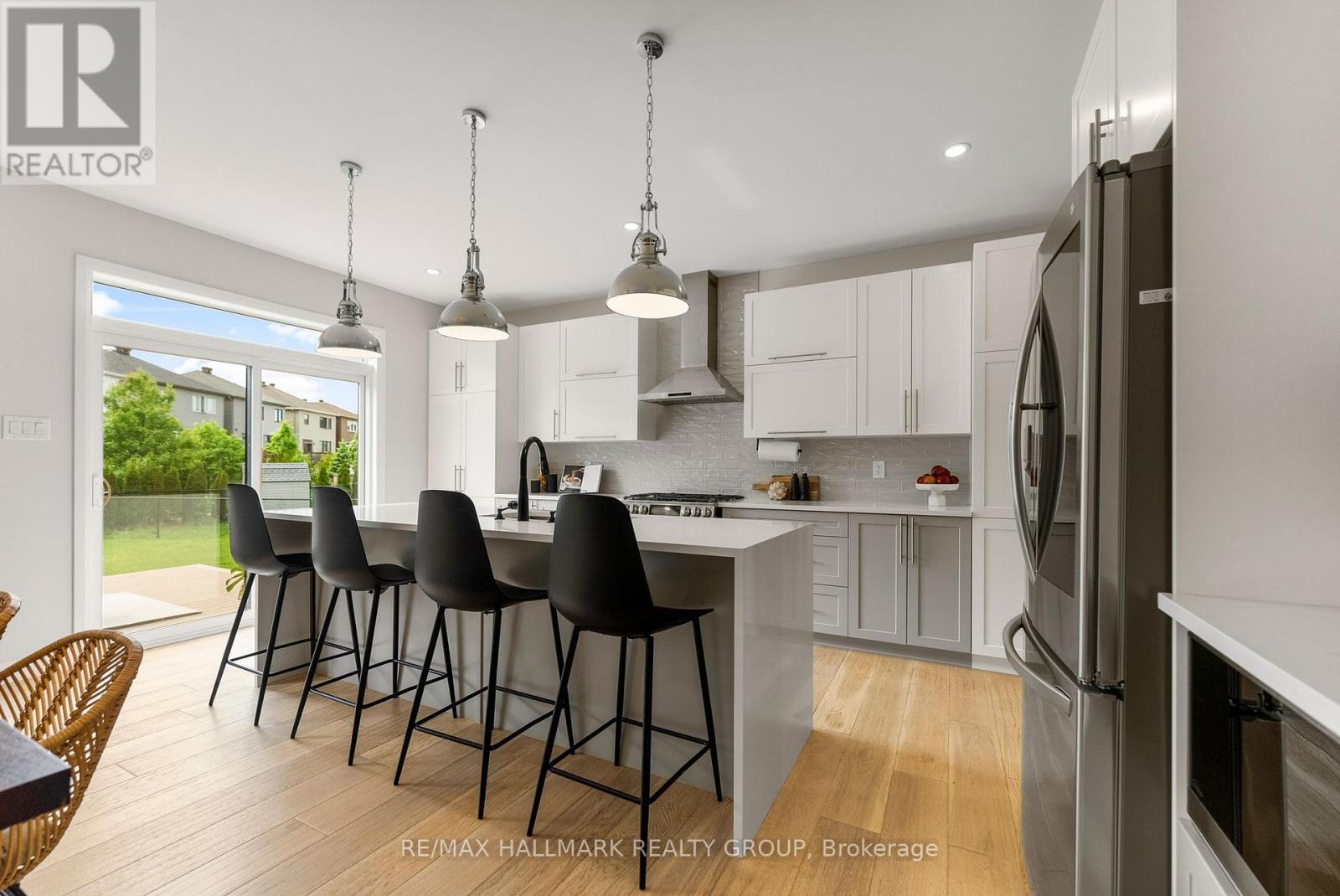 350 Cloyne Crescent