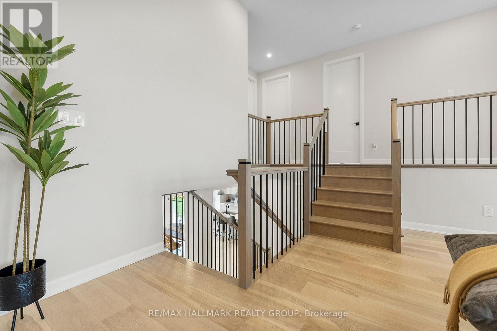 350 Cloyne Crescent
